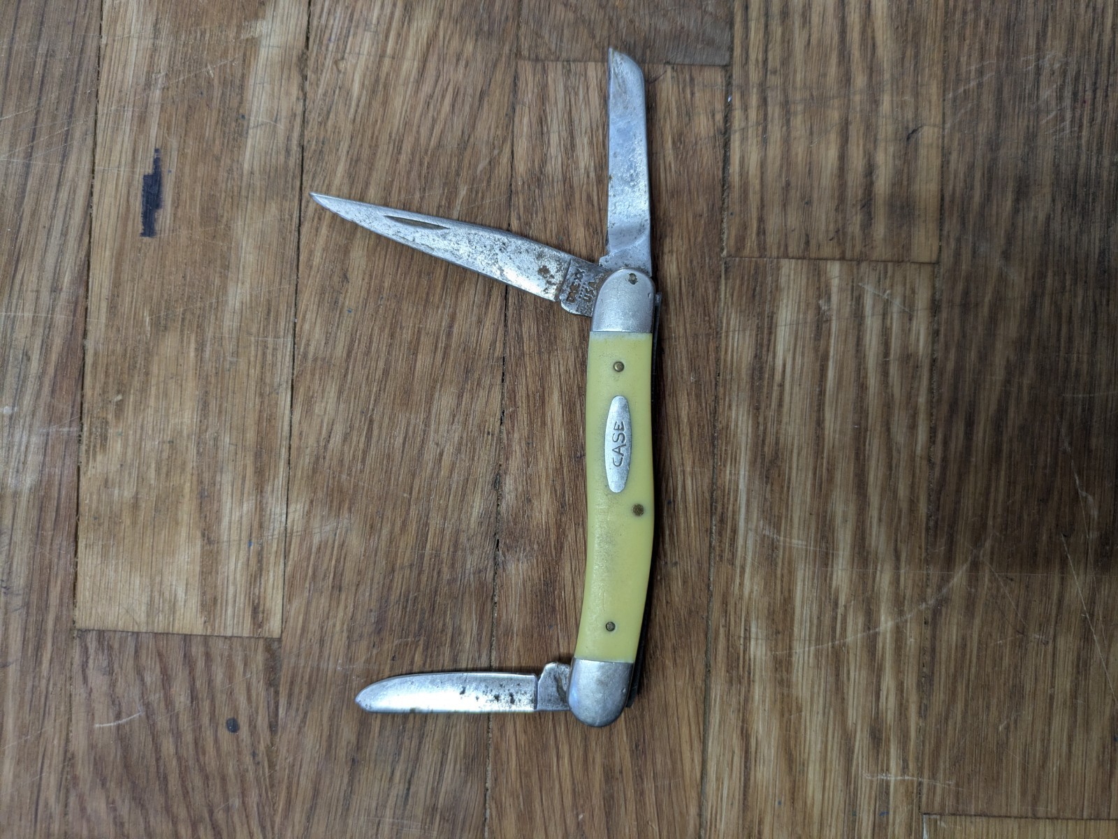 Vintage Case XX 3318 CV Stockman 3 Blade Yellow Handle Folding Knife USA