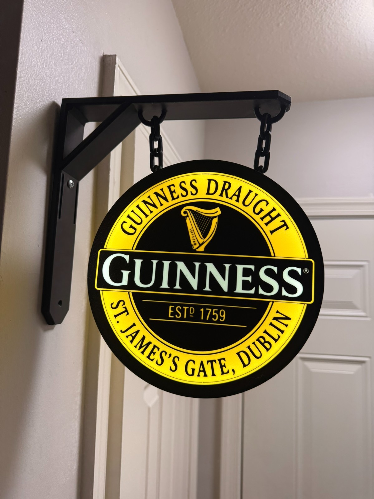 Guinness LED Sign Irish Draught Beer Man Cave Bar Pub Wall Decor