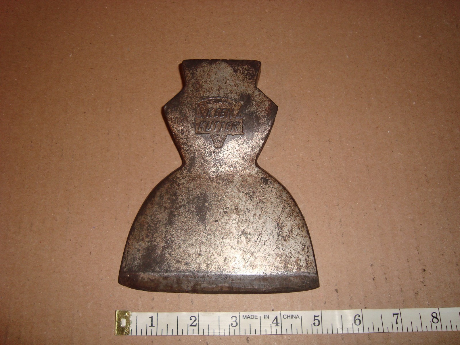 VINTAGE E.C. SIMMONS KEEN KUTTER BROAD HEAD HEWING HATCHET HEAD 2 LBS.