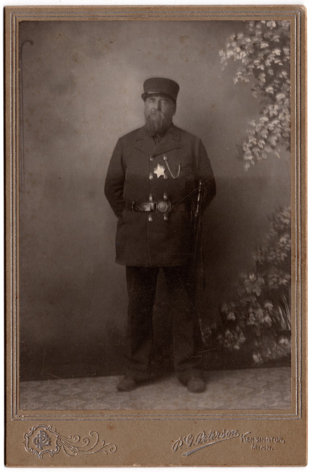 CIRCA 1890s CABINET CARD PETERSON POLICE LAWMEN WITH BATTON KENSINGTON MINNESOTA
