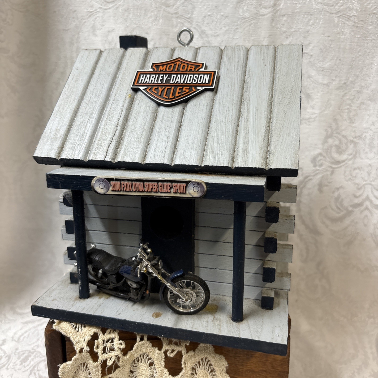 Harley Davidson Biker Shack Log Cabin Birdhouse 2000 FXDX Dyna Super Glide Sport