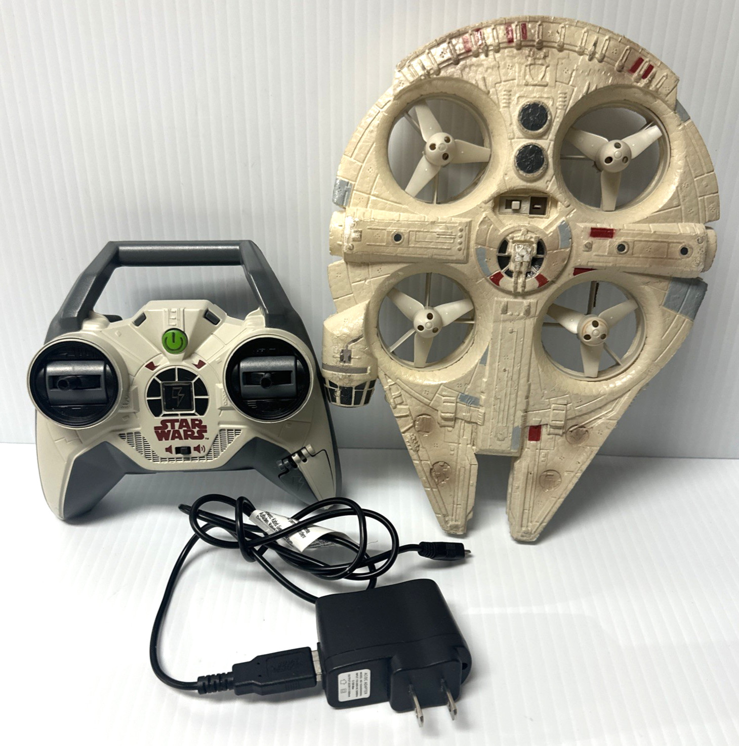 Air Hogs Star Wars MILLENNIUM FALCON Remote Control RC Quadcopter Drone (Read)