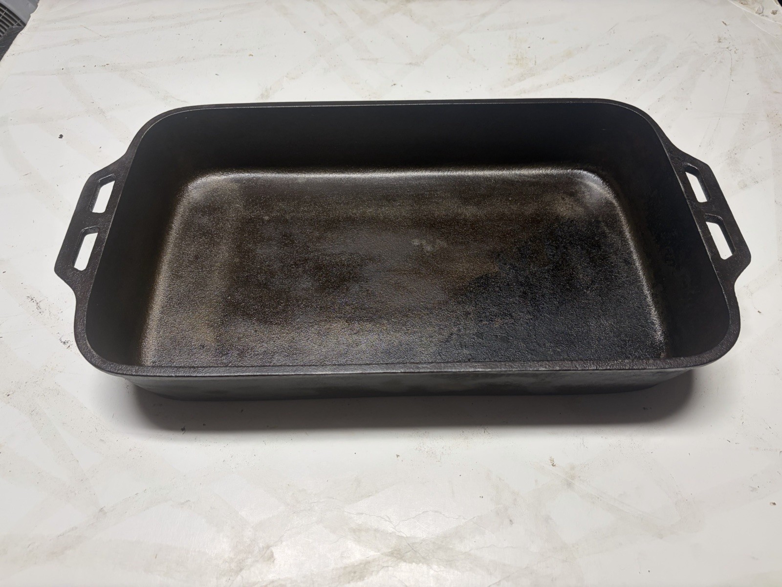 Vintage Lodge Cast Iron Fish Fry Rectangular Pan Stubby Legs 1FP 19” X 11” X 3” Vintage Lodge Cast Iron Fish Fry Rectangular Pan Stubby Legs 1FP 19” X 11” X 3”