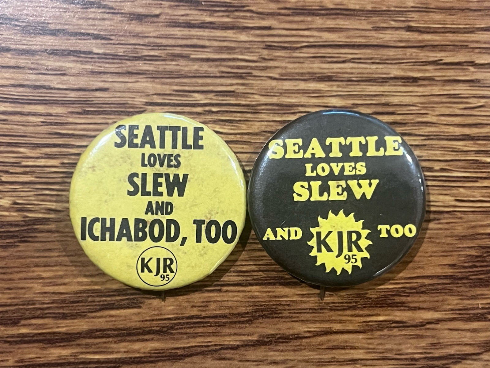 2 Vtg Seattle Slew KJR95 AM Radio Ichabod Caine Pinback Pin Button Washington