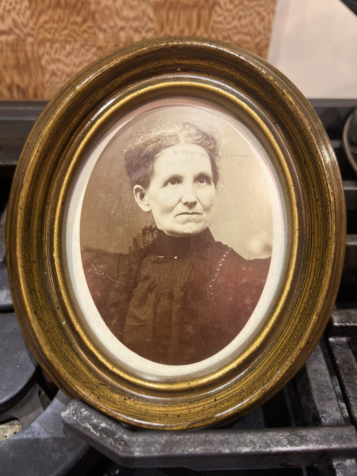 Antique Victorian Oval Walnut Frame Photo/Portrait of a Woman in Black Clothing