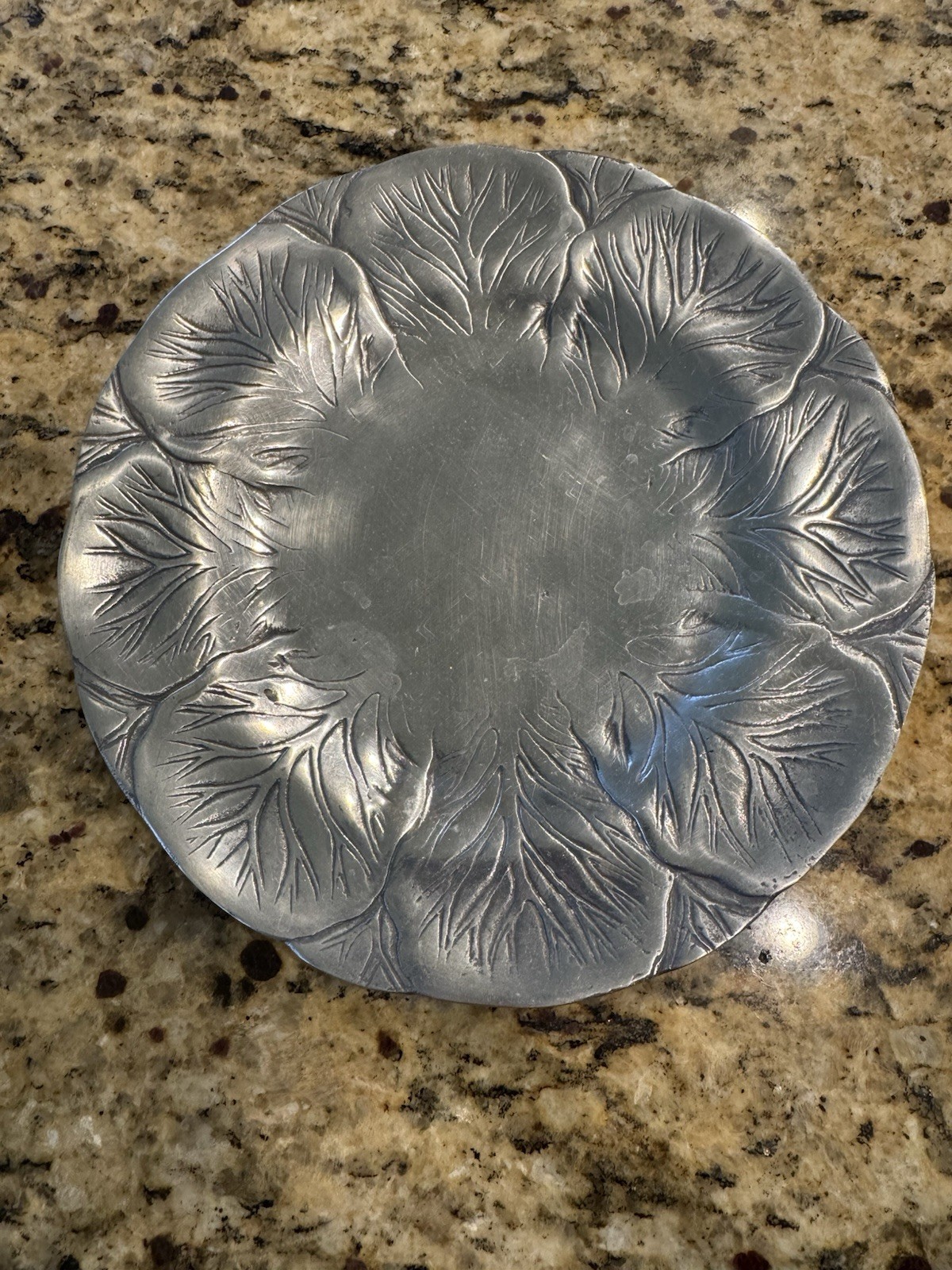Vintage Arthur Court Cabbage Leaf Cast Aluminum 8” Serving Platter Charger 1980