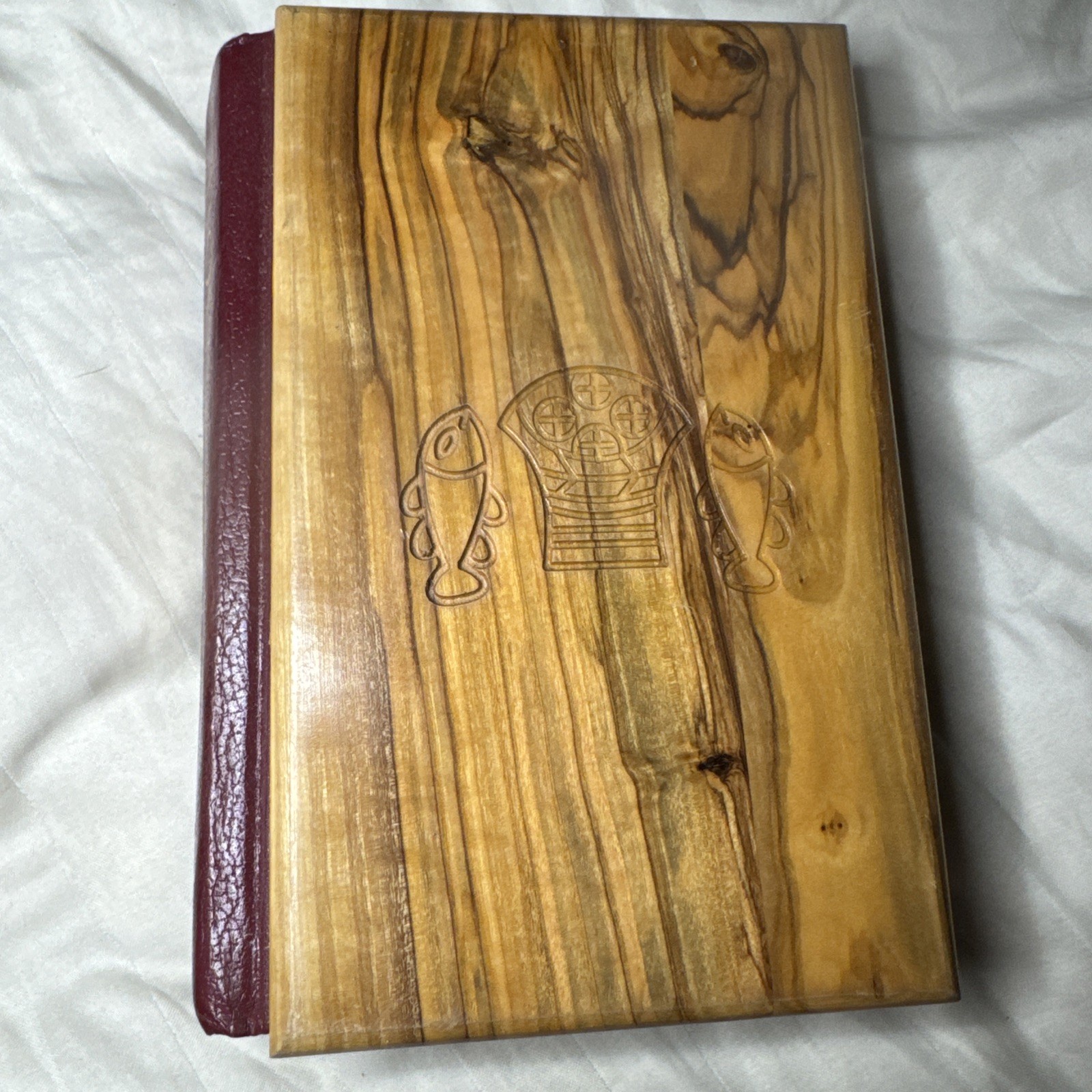 Olive Wood Pocket Bible Jerusalem Loaves Fishes Carved - New & Old Testament