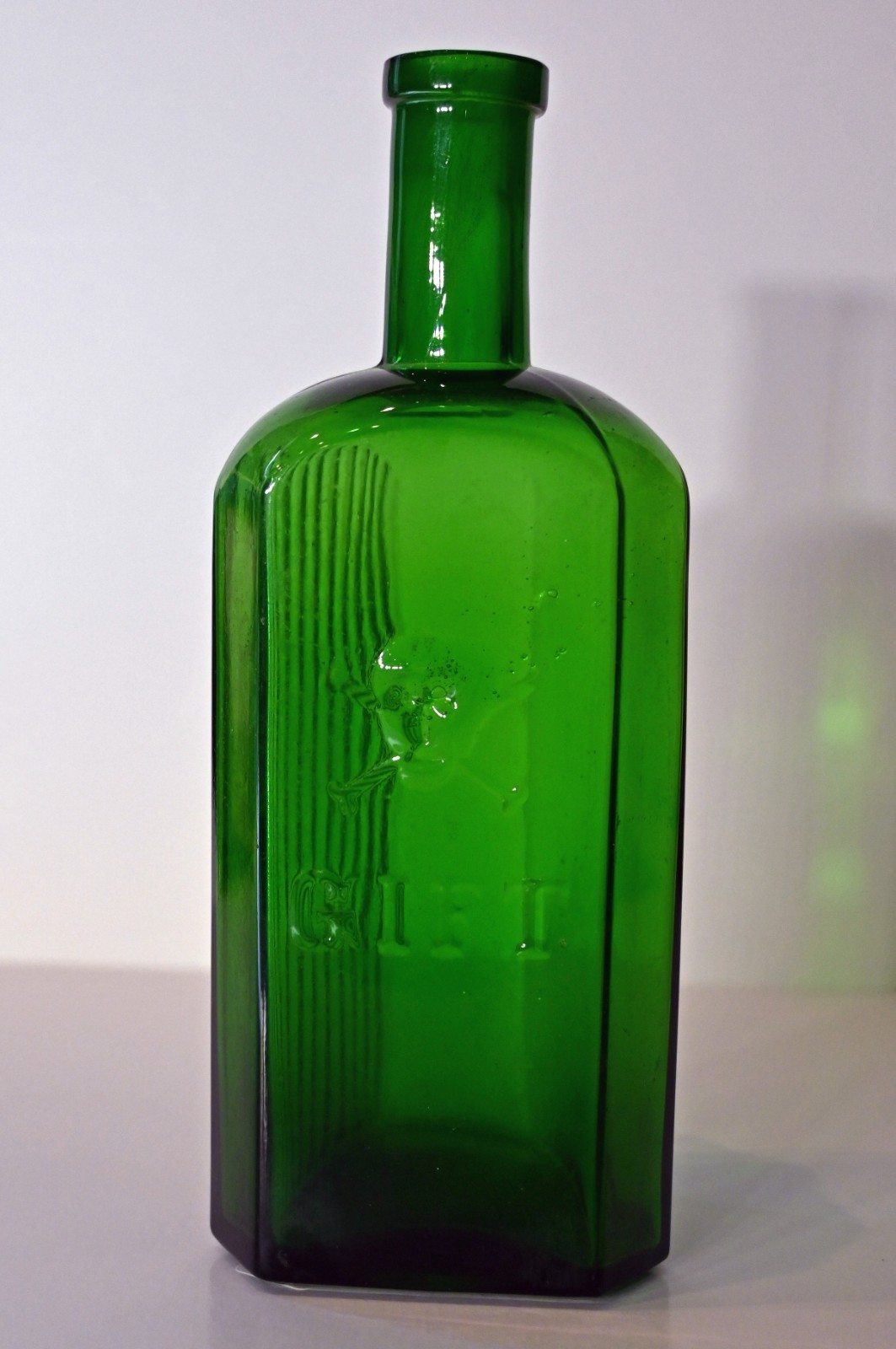 VERY RARE GERMAN POISON BOTTLE WITH SKULL & CROSSBONES
