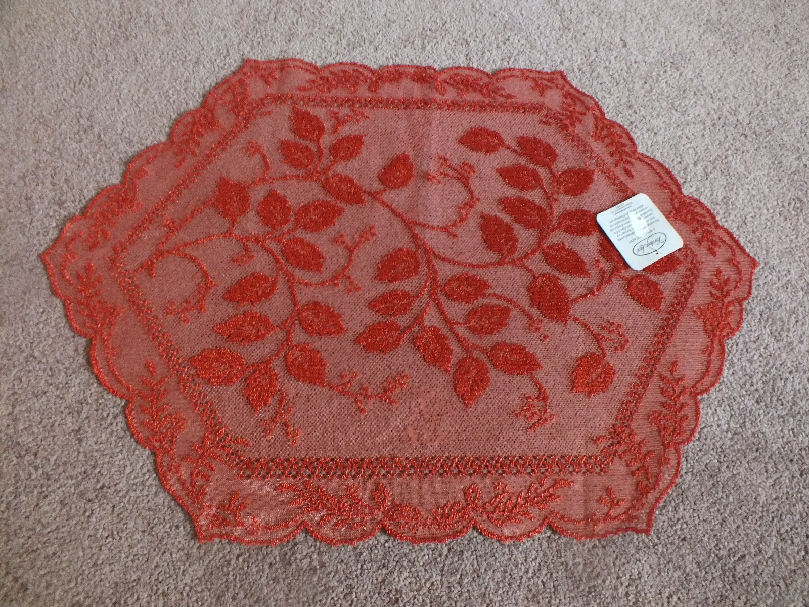 Collectible Beautiful Heritage Lace Doily Redwood 14 x 20