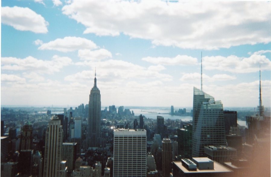 Found Photo New York City Empire State Building Finger Obstruction 4x6 Snapshot