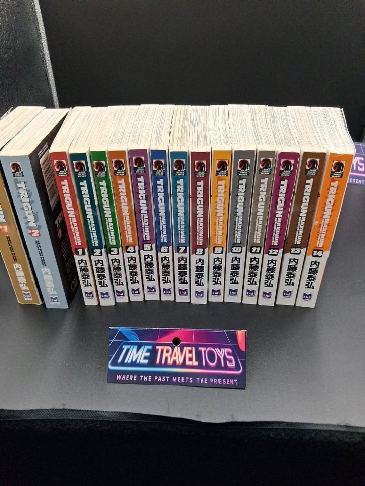 Trigun Manga Volume 1 + 2, Trigun Maximum Volume 1-12, 14 (Complete except 13)