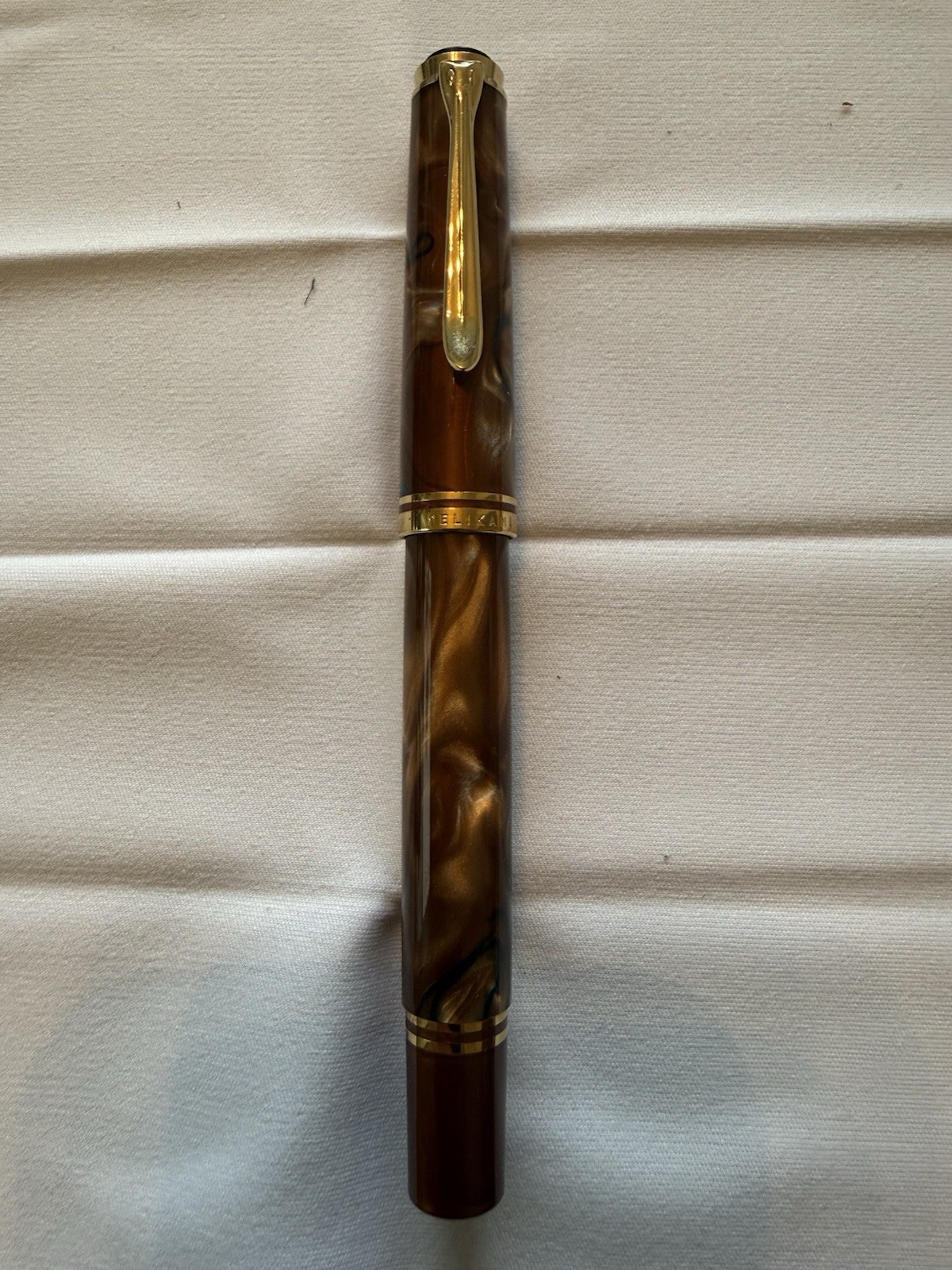 Pelikan Souveran M800 Grand Place Special Edition with 24k Gold Trim
