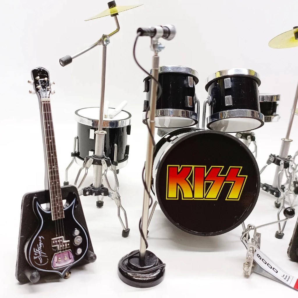 KISS Rock Memorabilia Mini Drum Set & Guitar 1:12 Scale Special Edition