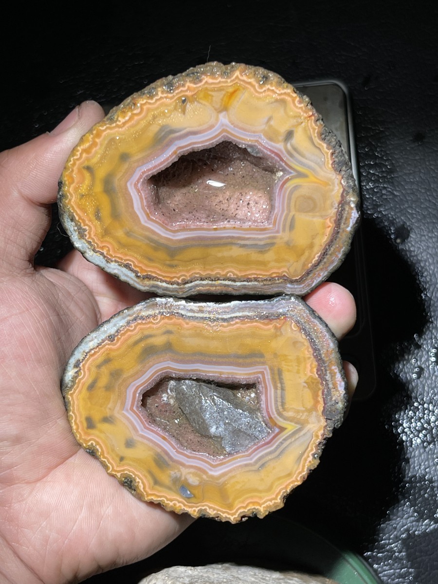 1pair Natural Warring States Red China Agate Crystal Geod Slices 445g A012