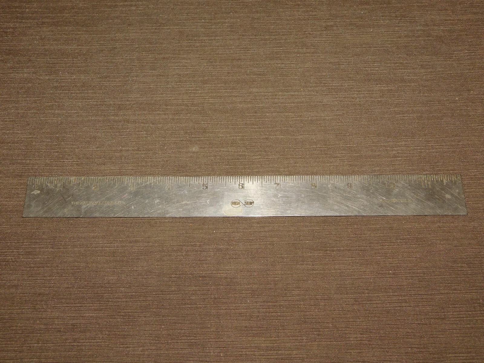 VINTAGE THE NATIONAL RULE CO ROCHESTER NY NON SLIP 12 INCH METAL RULER