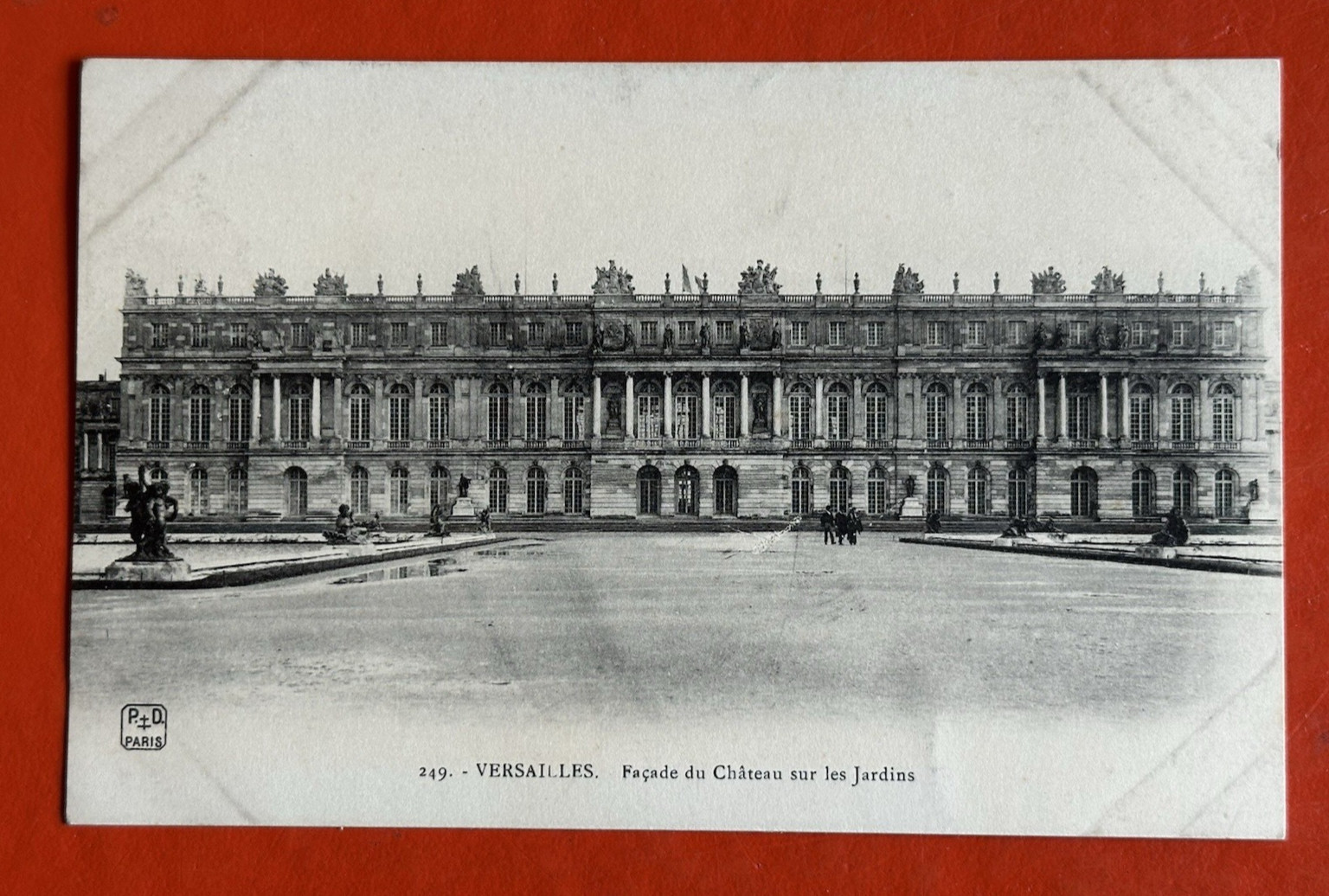 1909 VERSAILLES FRANCE Antique Postcard  ~ CHATEAU SUR LES JARDINS