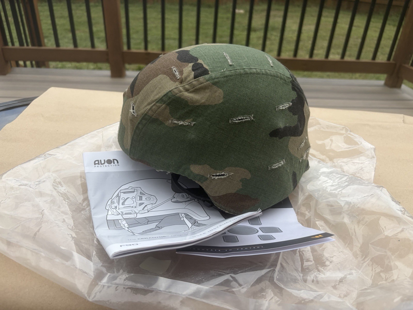 New Medium Avon F90 IIIA ACH Helmet With Team Wendy Retention And ZAP Pads
