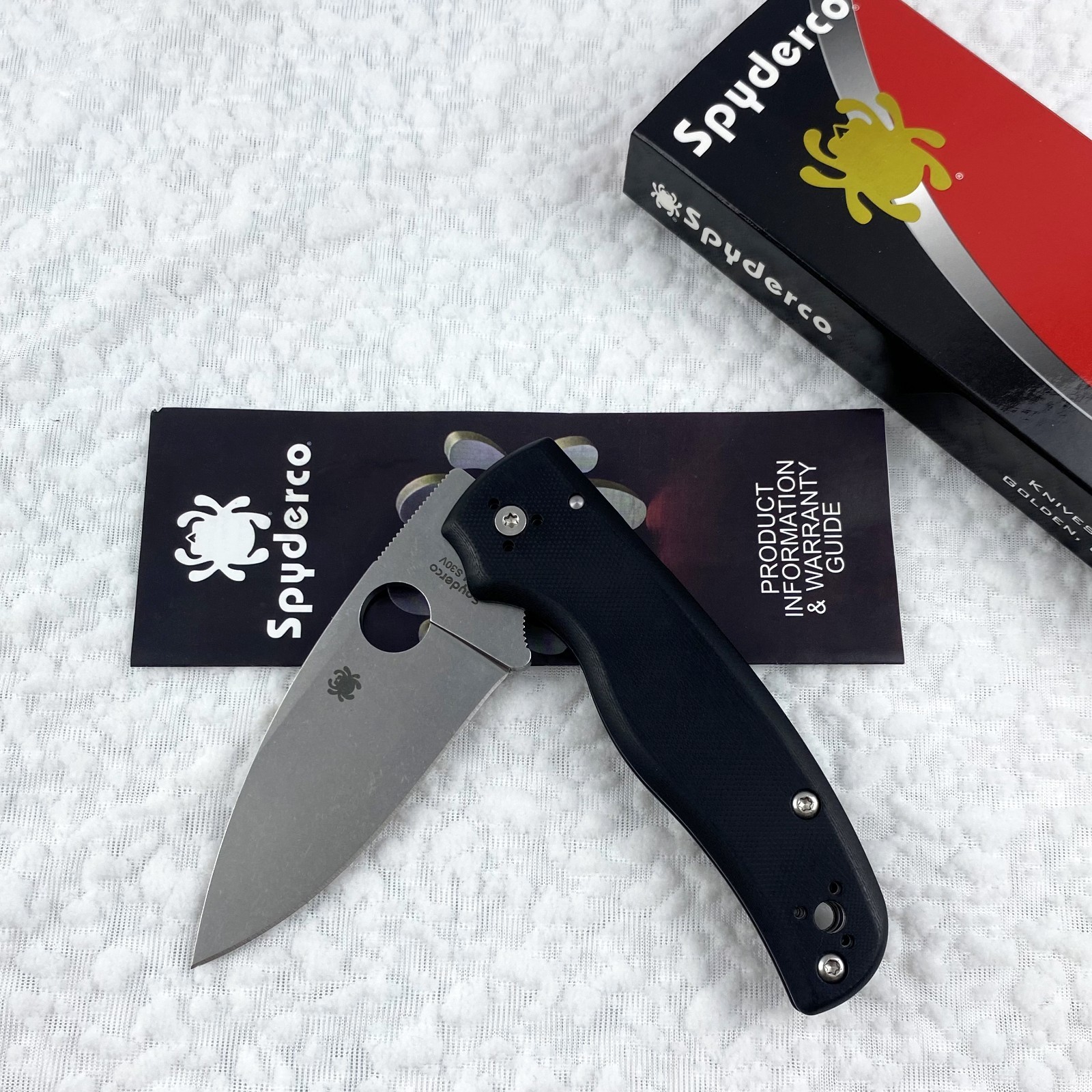Spyderco Shaman CPM-S30V Plain Blade Black G10 Handles C229GP