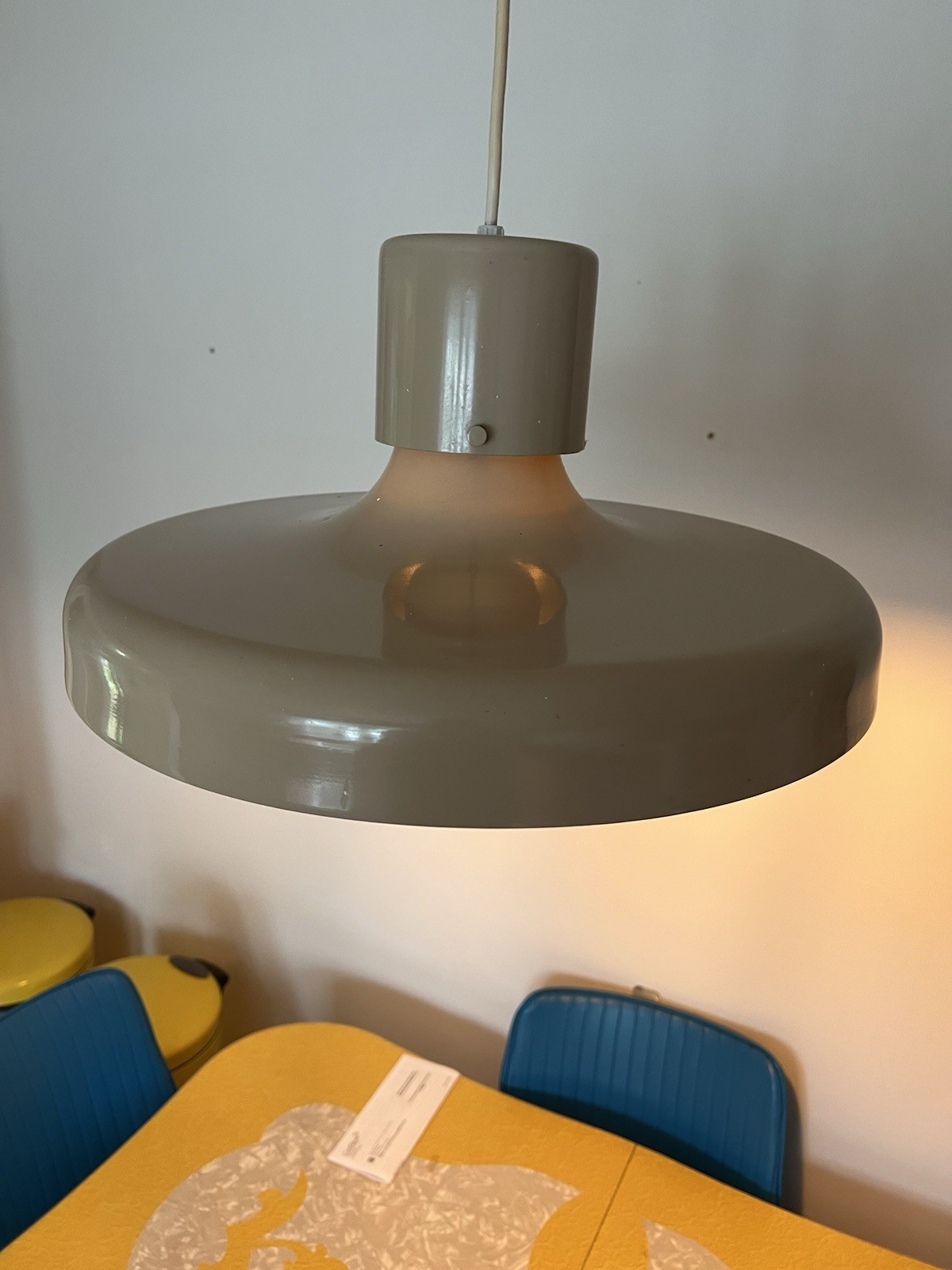 Vintage 70s 80s Beige Enamel Saucer Pendant Light Union Made USA Tested Works
