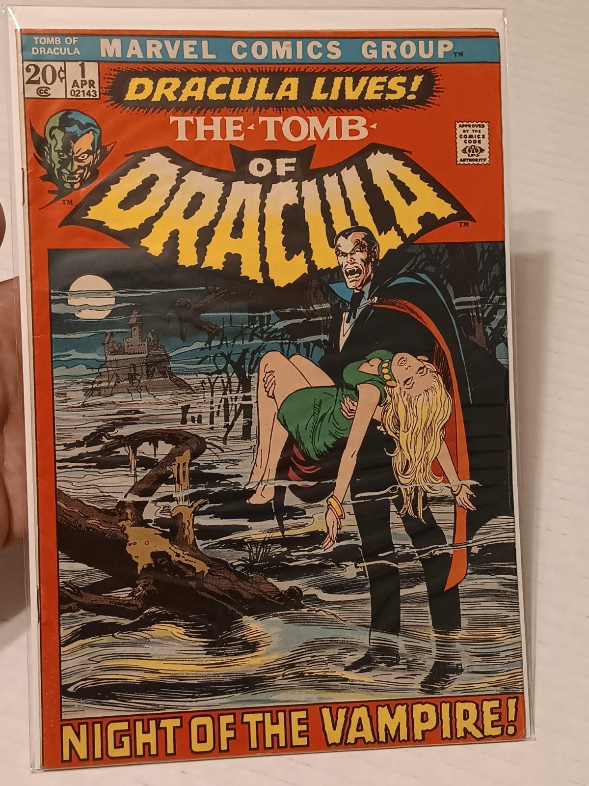 Tomb of Dracula #1 Marvel Comic 1972 KEY first DRACULA Raw Mid-higher Grade