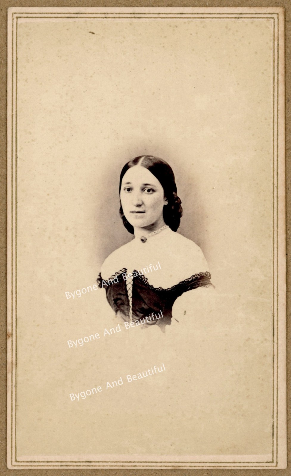 CDV Civil War Beautiful Woman Wearing A Chemisette Sad Look