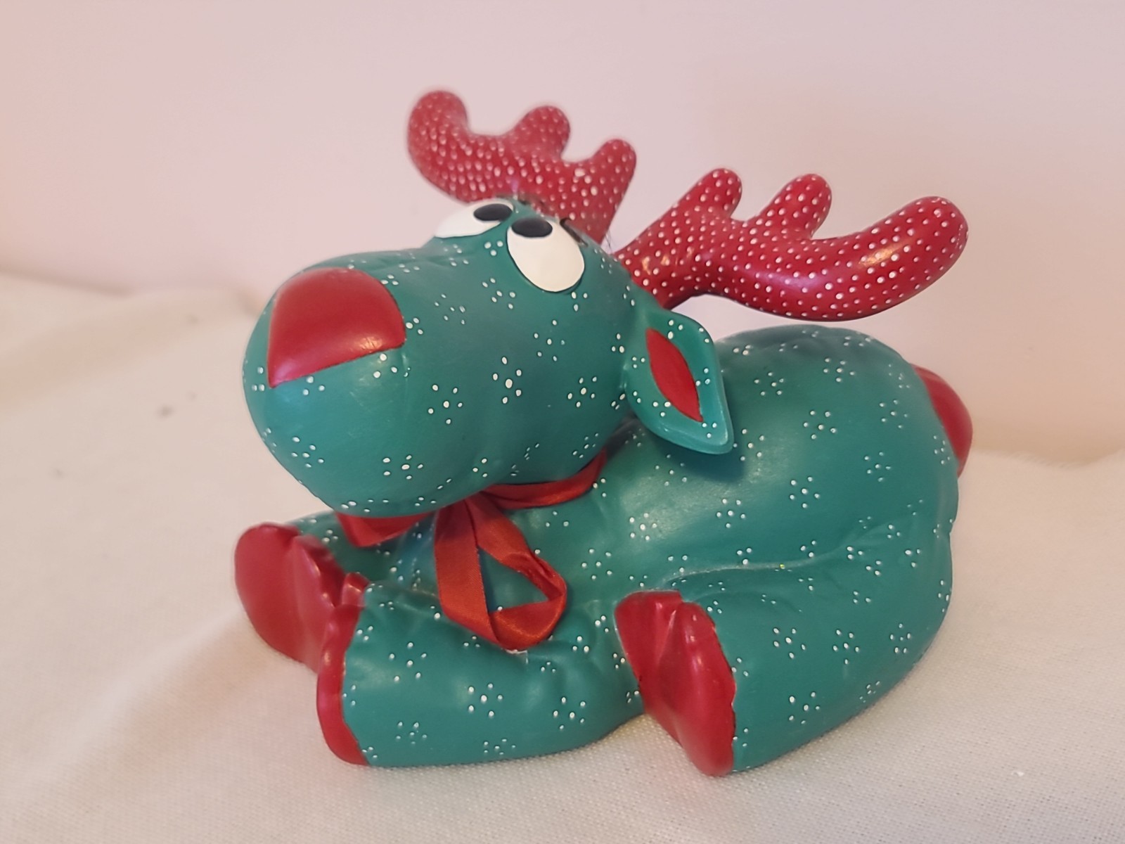(A15) Vintage Christmas MCM Ceramic Reindeer - Hand Painted 