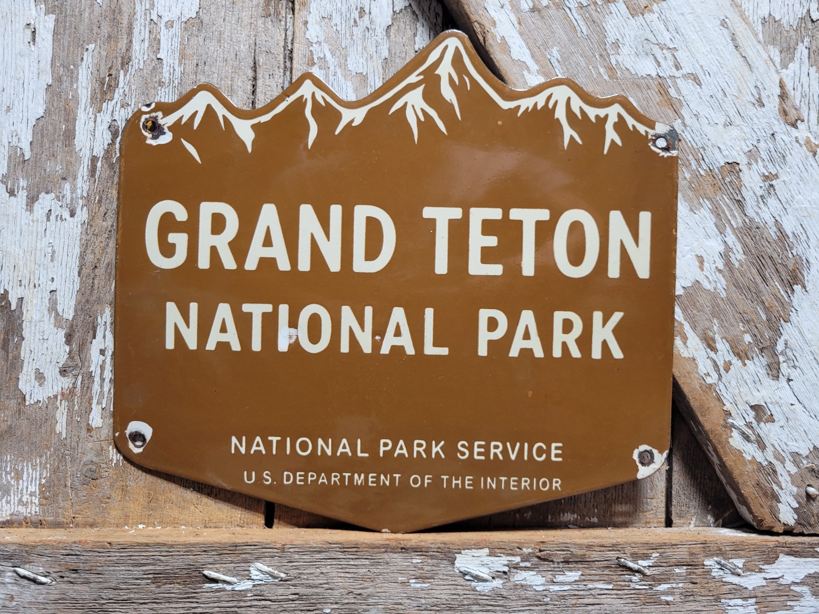 VINTAGE GRAND TETON PORCELAIN SIGN OLD NATIONAL PARK FOREST WYOMING CABINS FISH