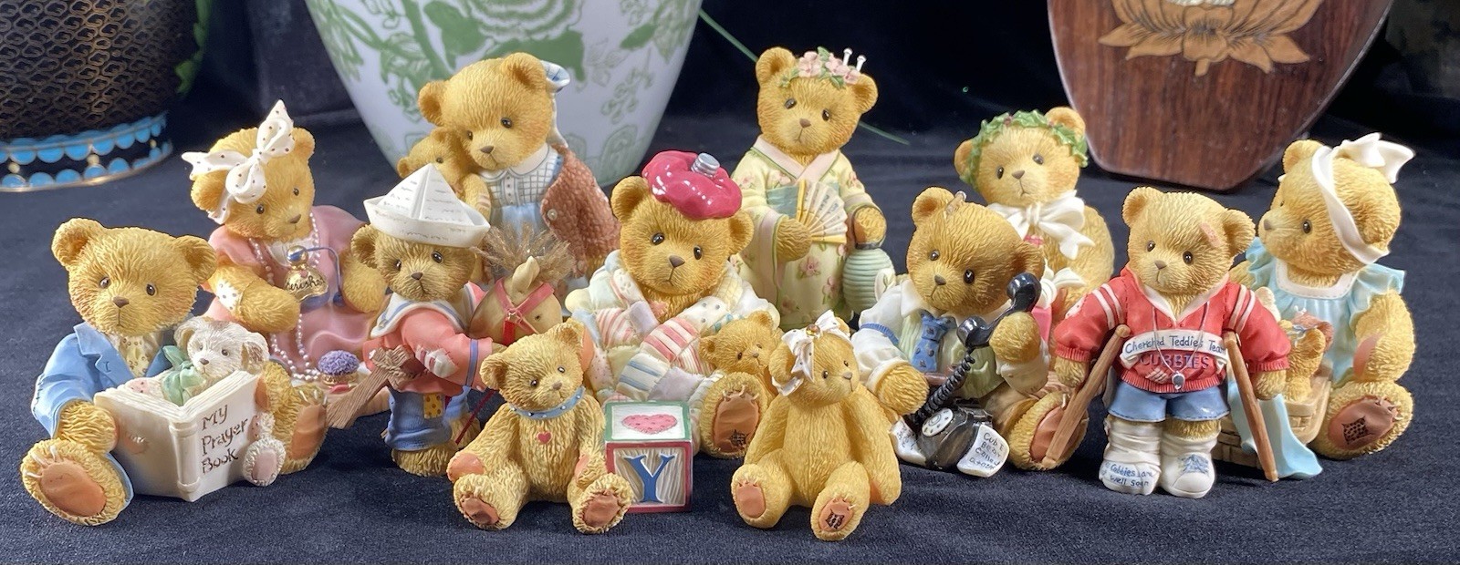 Lot Of 12 Cherished Teddies & Priscilla Hillman Various Bear Figurines No Boxes