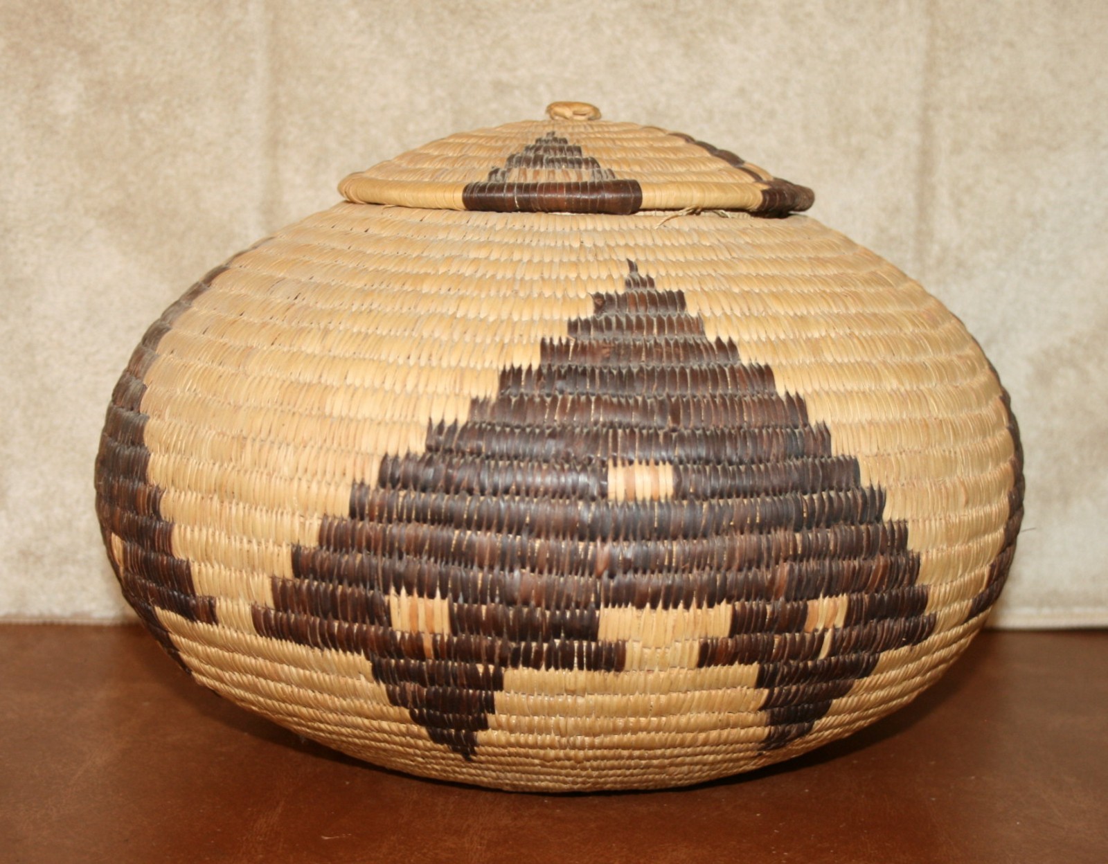Authentic Zulu Lidded Basket – African Tribal Art – Handwoven Ilala Palm Authentic Zulu Lidded Basket – African Tribal Art – Handwoven Ilala Palm