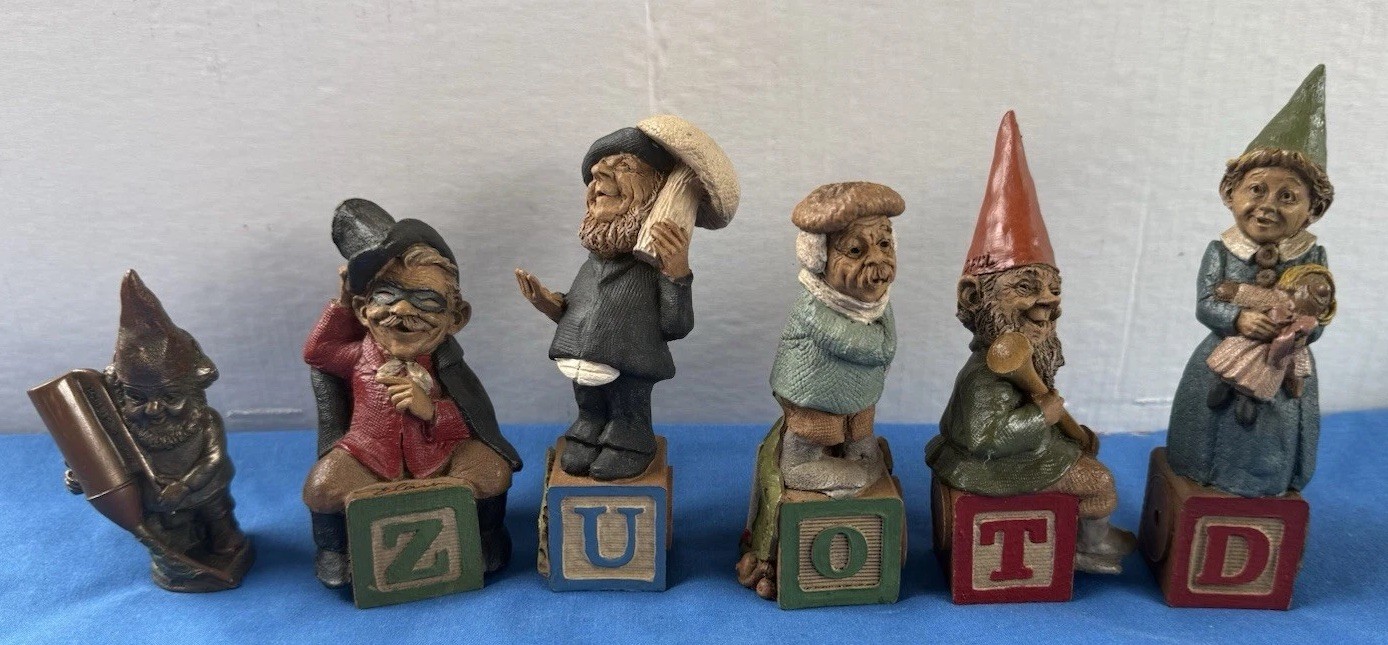 Tom Clark Set of 6 Gnomes on Letter Blocks Z U O T D & Philip which is bronze