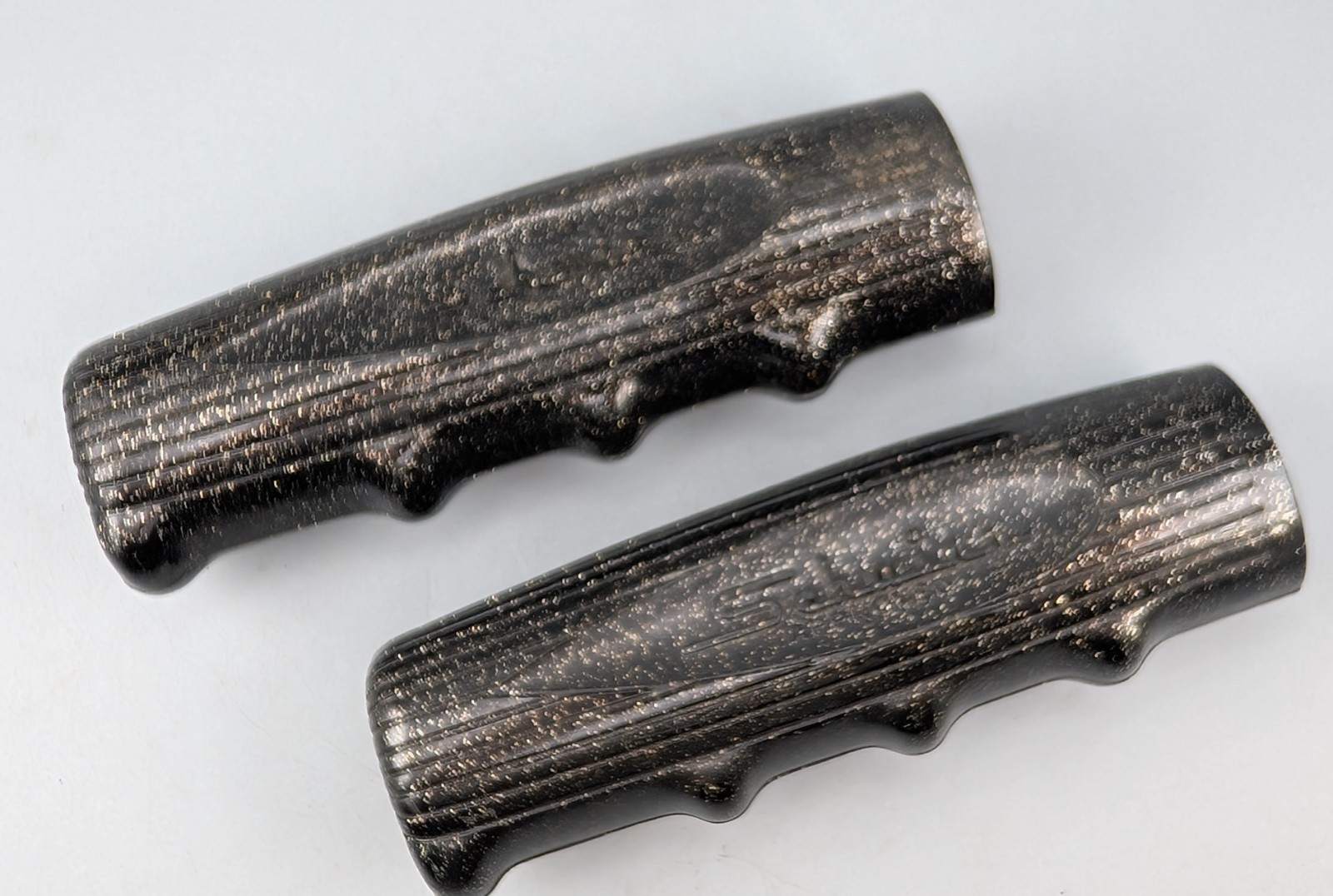 SCHWINN BICYCLE VINTAGE NOS BLACK GLITTER CHUB HAND GRIPS 1960\'s ORIG