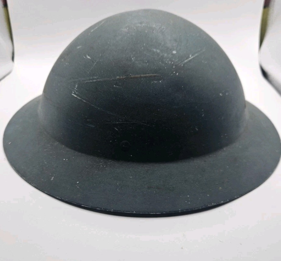 WWI WW1 Brodie Helmet Circular Brim With Damage Corwn Pad British Pattern Worned