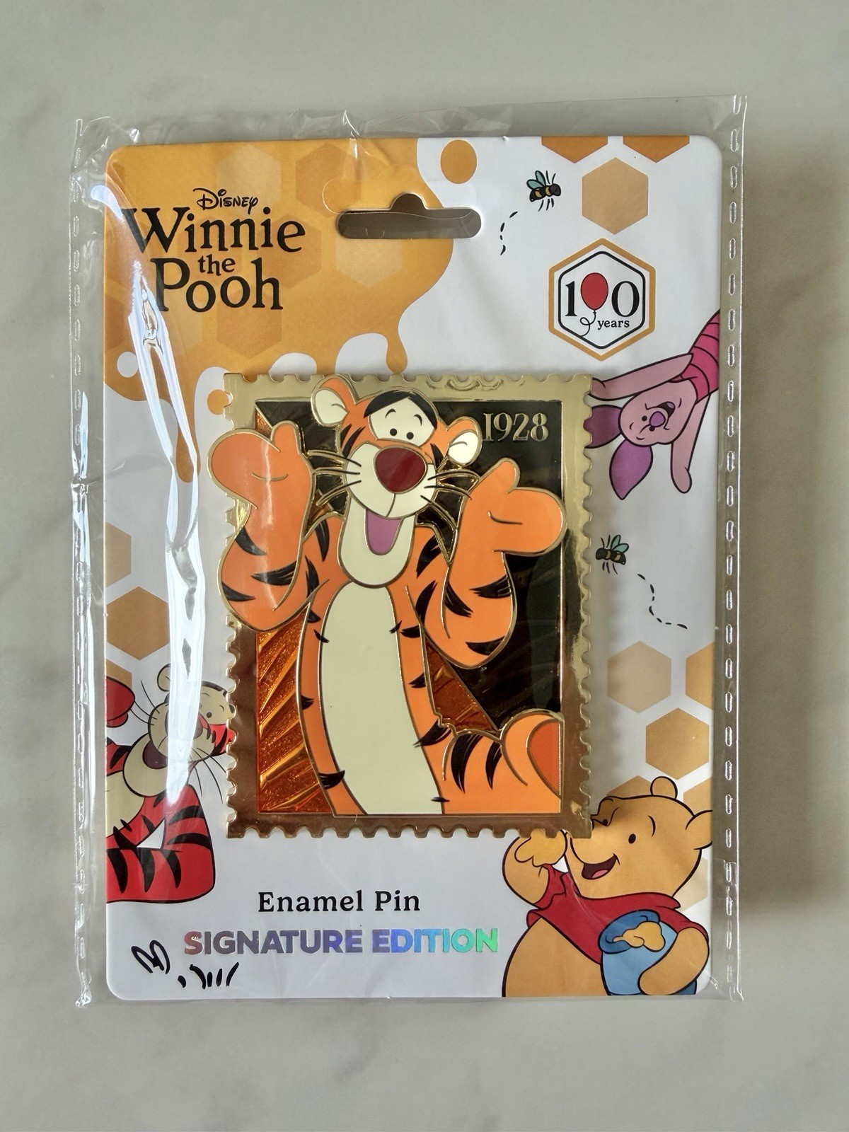 Disney PALM Royal Stamp Tigger Pooh Collectible Pin Pink A La Mode LE400 IN HAND