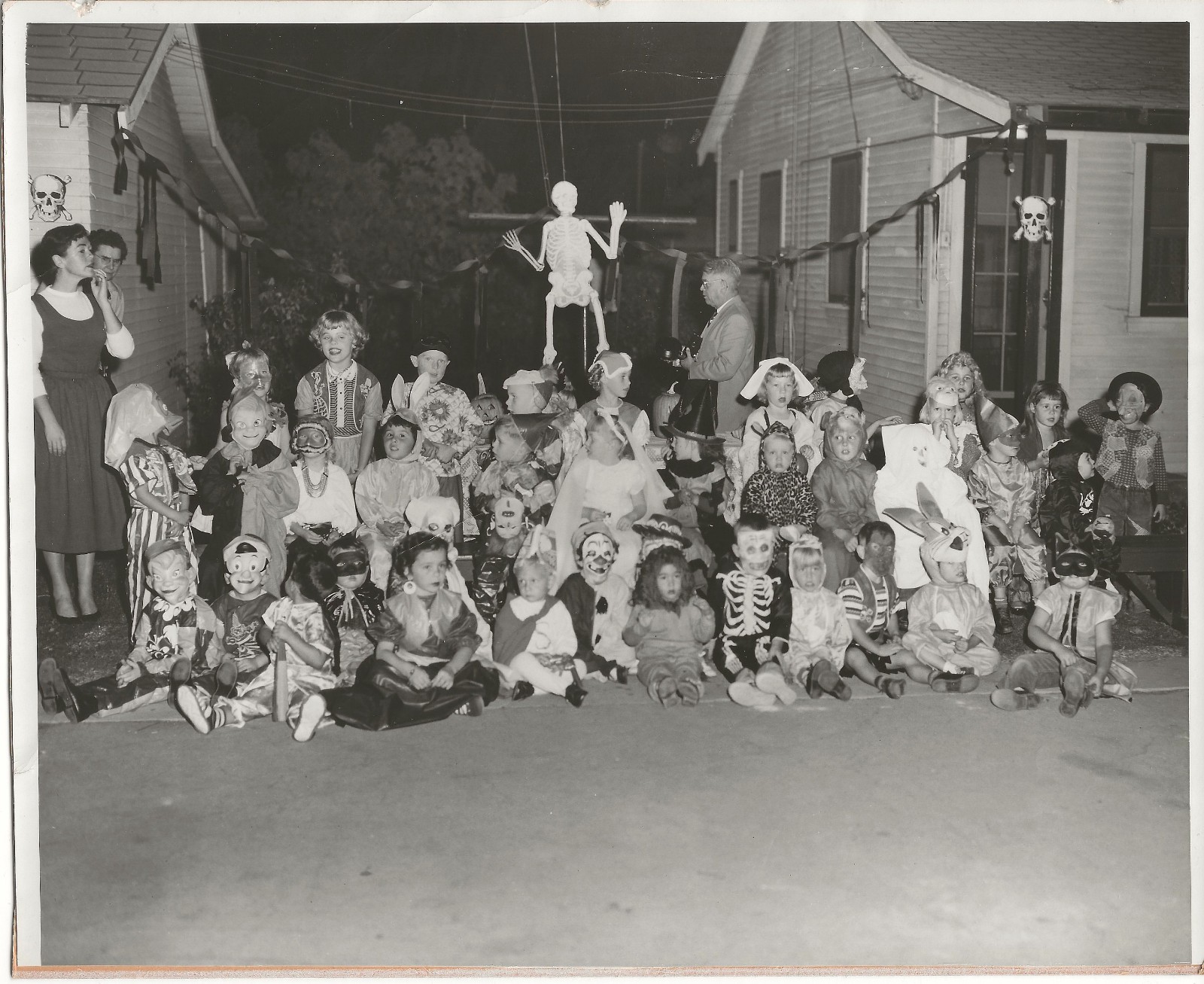 Antique Halloween Photo Kids Dressed up in Creepy Costumes 1940s 50s 8\