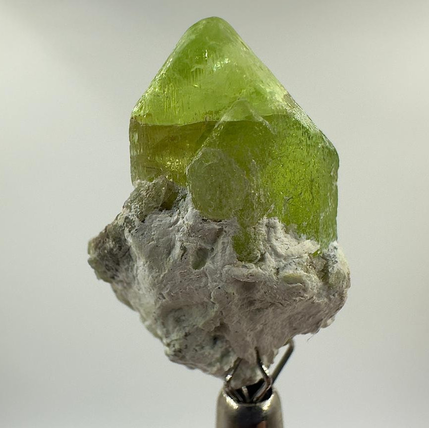 21 Carat Beautiful Peridot Crystal From Pakistan