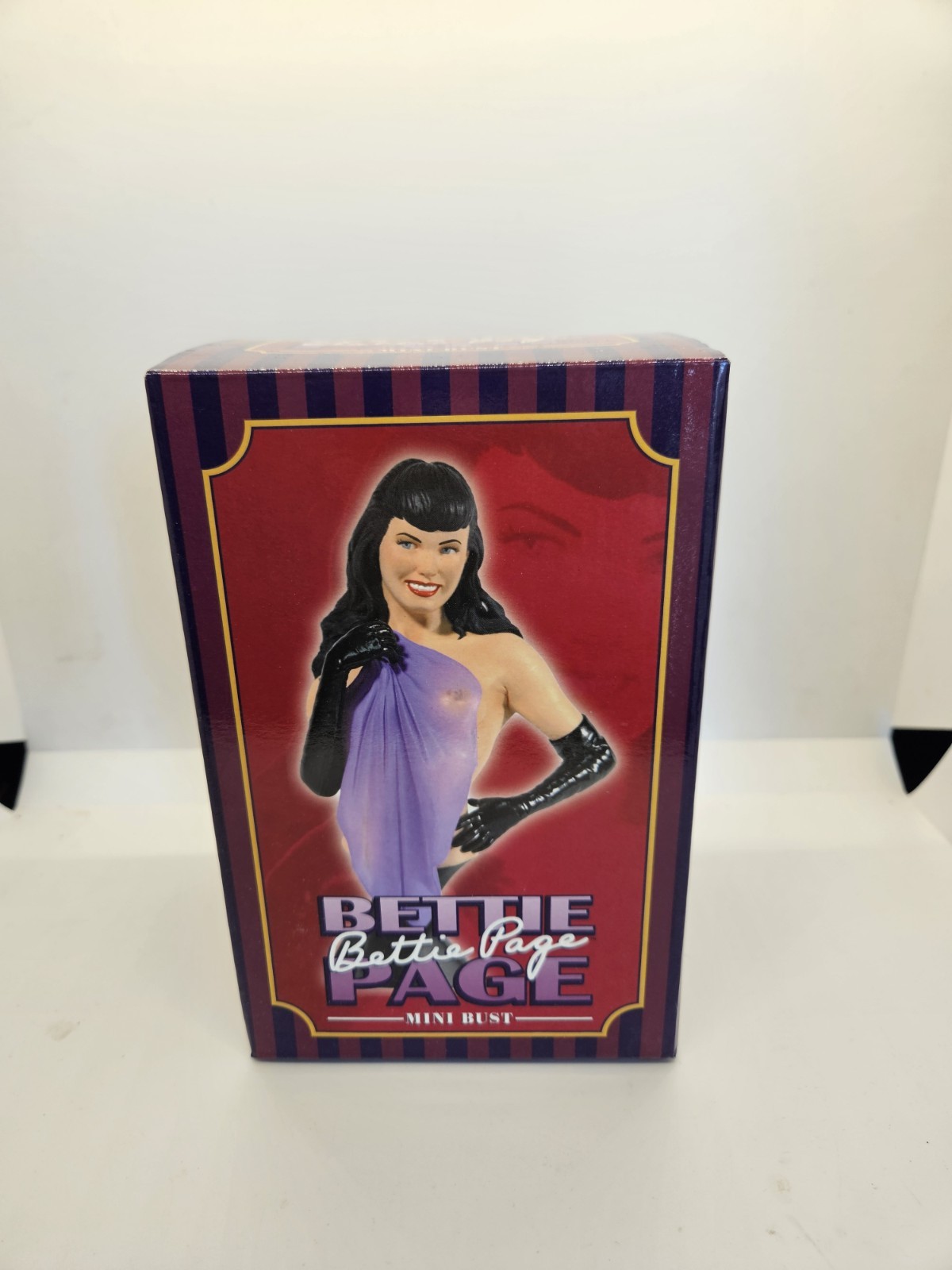 BETTIE PAGE Mini Bust  Dark Horse Limited Derek Handy Deluxe 6\