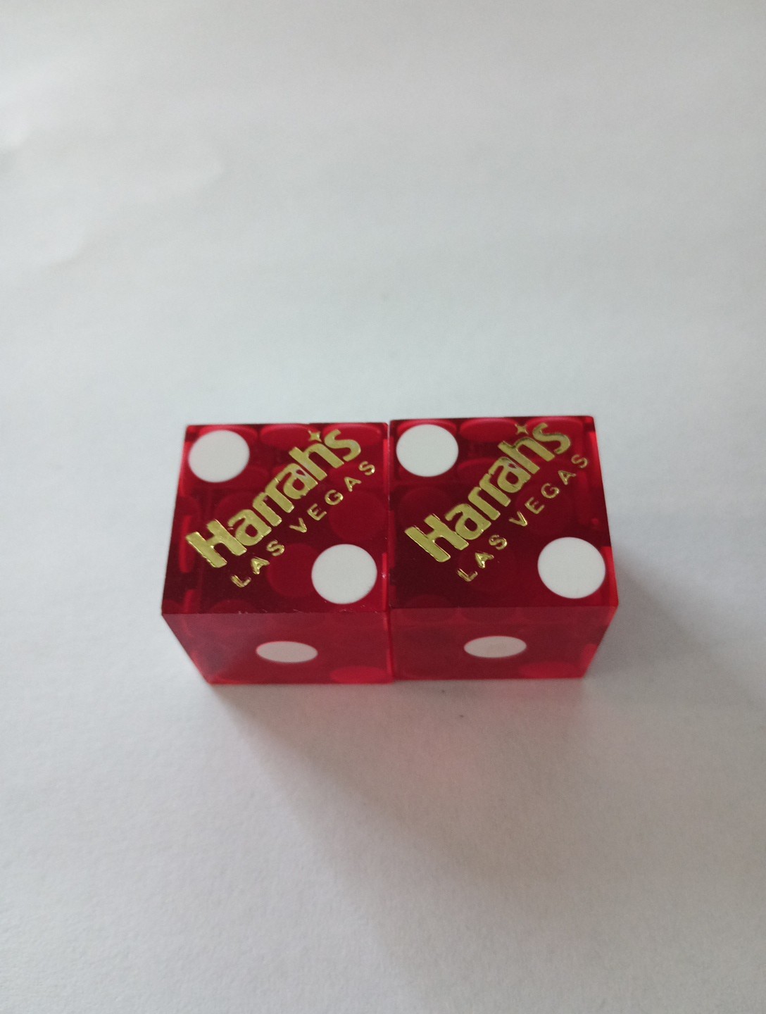 HARRAH'S CASINO LAS VEGAS, NEVADA MATCHING DICE PAIR GREAT FOR ANY COLLECTION