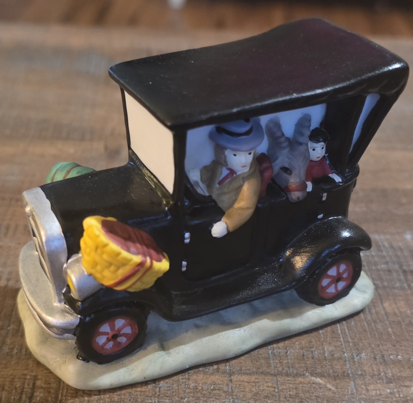 Vintage Wonderful Life Martini Family Car Bedford Falls Christmas Village