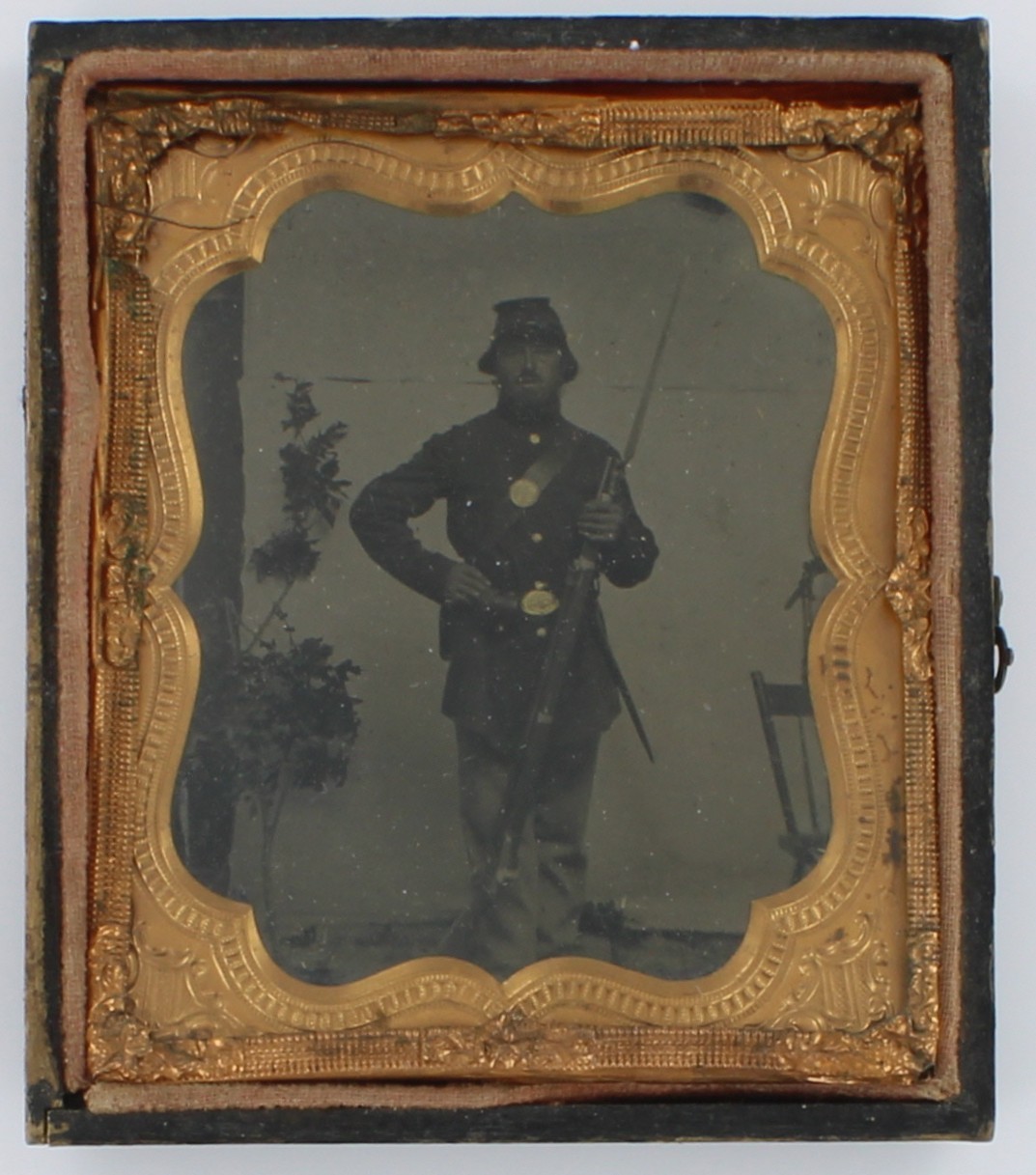 Civil War Soldier Tintype 1860 Rifle Bayonet Medal 1/6th Musket Pouch Kepi Photo