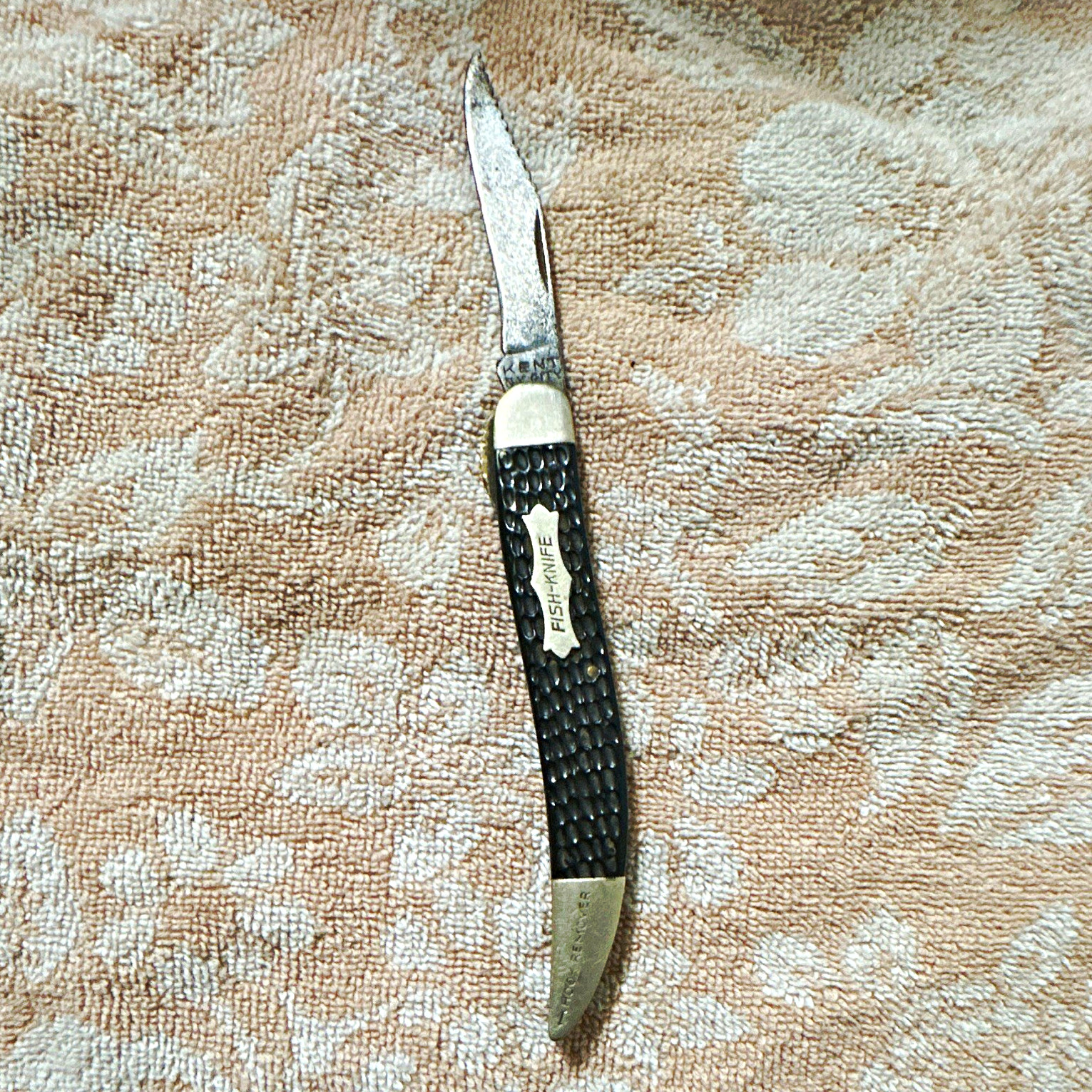 Vintage Kent Folding Pocketknife Hawkbill Serrated SS Hook Remover Black