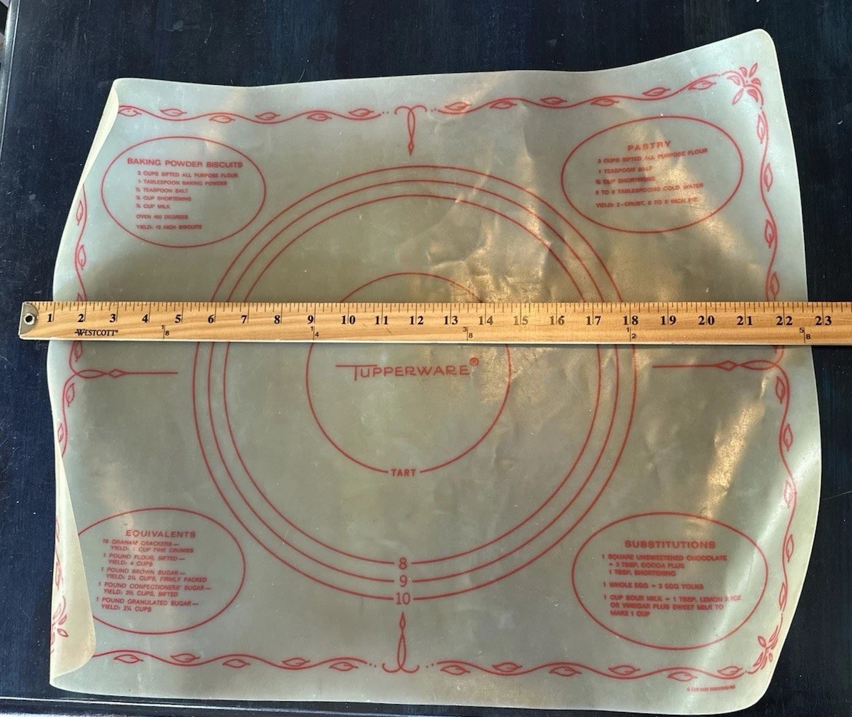 Vintage 1965 Tupperware PASTRY MAT Pie Tart Crust Roll Dough Dart  22x18