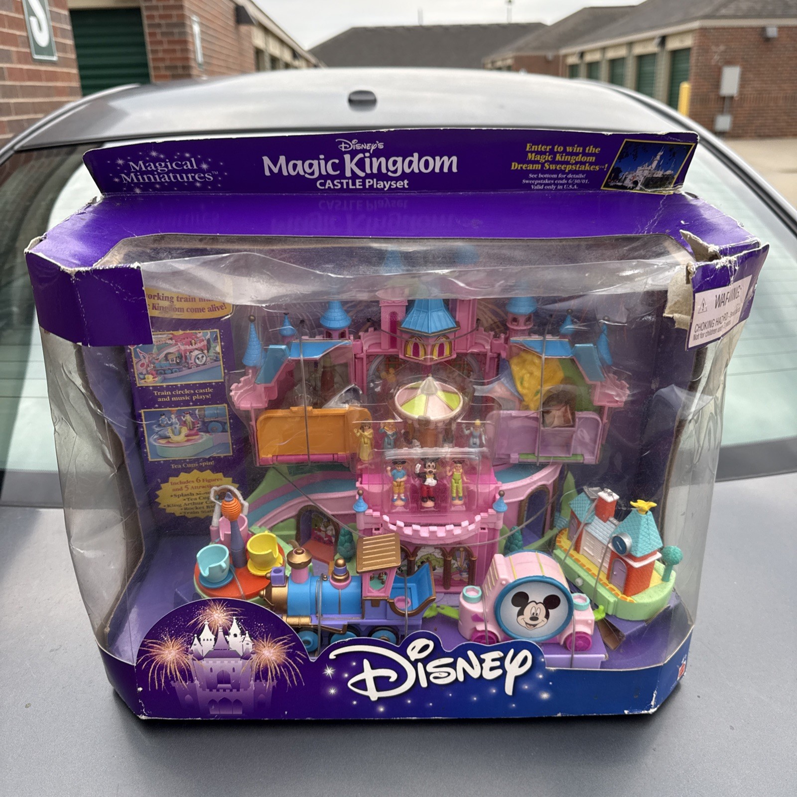 Mattel Disney Magic Kingdom Castle Playset Magical Miniatures 2000 Vintage Toy