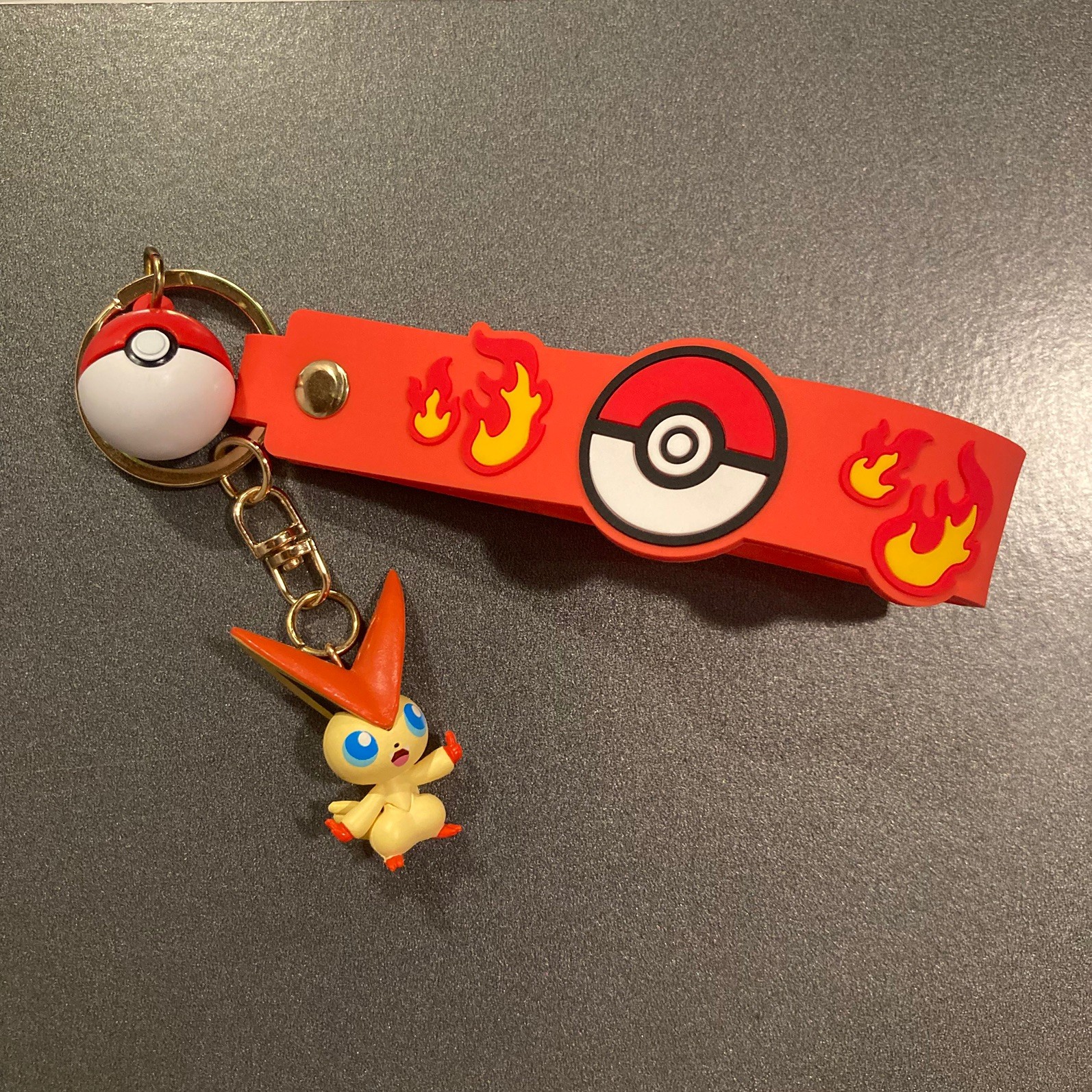 Victini Mythical Pokémon Figure Pokéball Collectible Keychain Wrist Strap EUC