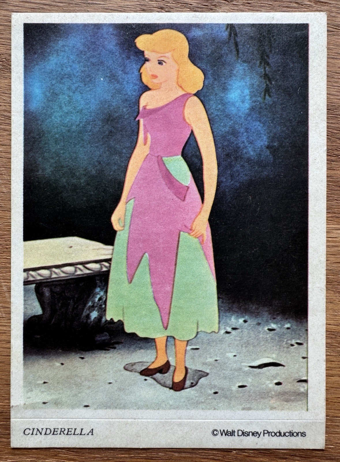 Vtg 1970s Golden Wonder Crisps Disney Cinderella Sticker Walt Disney Productions