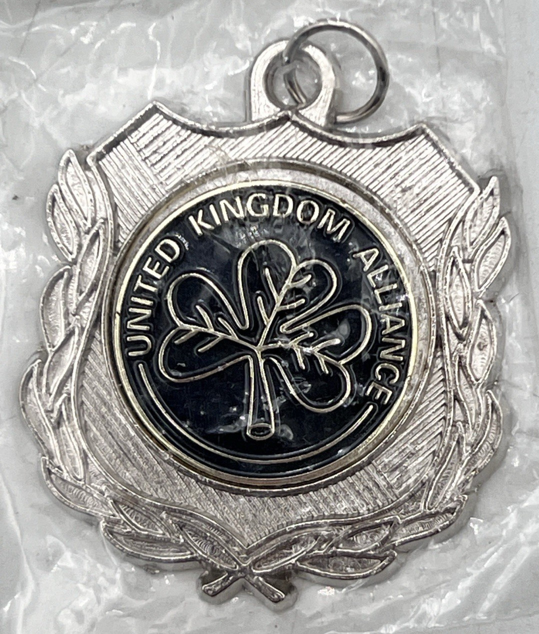 UNITED KINGDOM ALLIANCE UKA IRISH DANCE SHAMROCK MEDAL SHIELD NOS VINTAGE