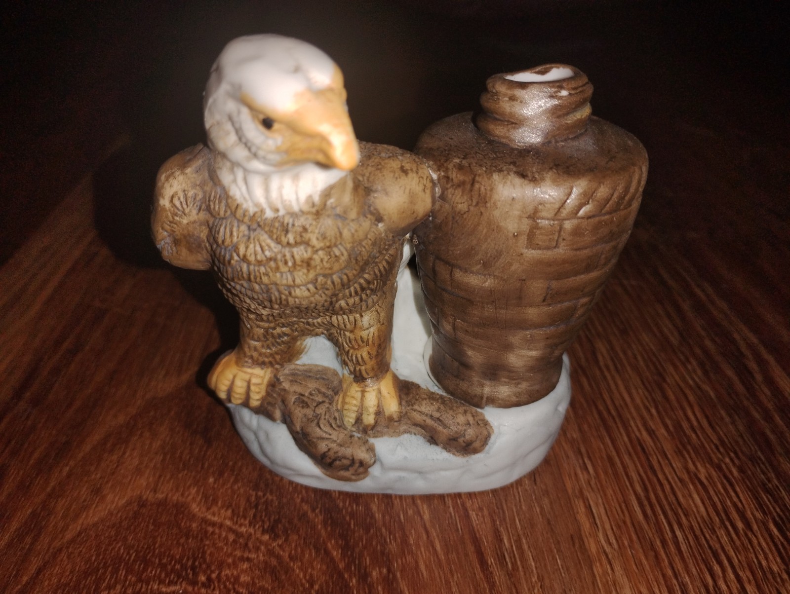 Vintage Bald Eagle Ceramic Kerosene Oil Lamp Base 5\