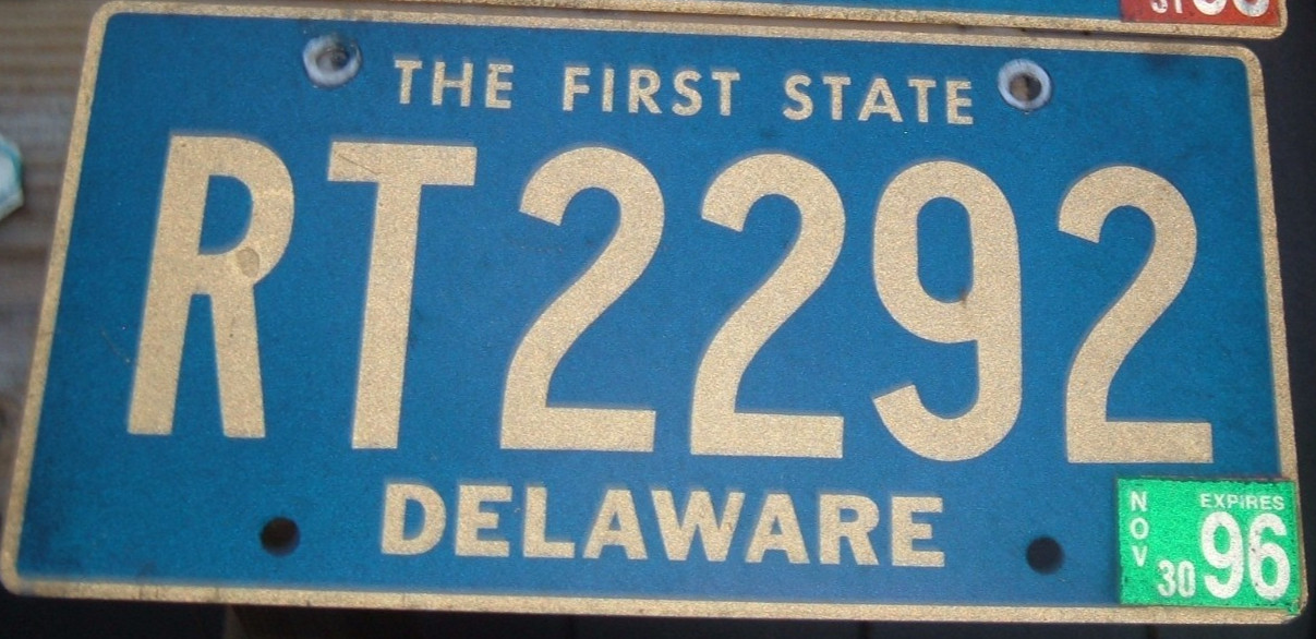 DELAWARE Vintage 1996   license plate   RT 2292