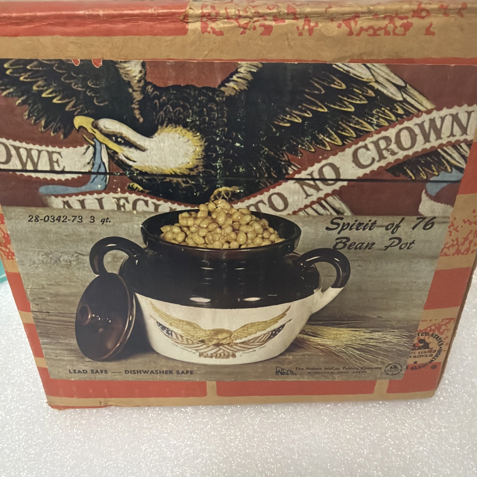 Vintage McCoy Pottery American Eagle Gallery of Art 1973 Bean Pot in Box USA 