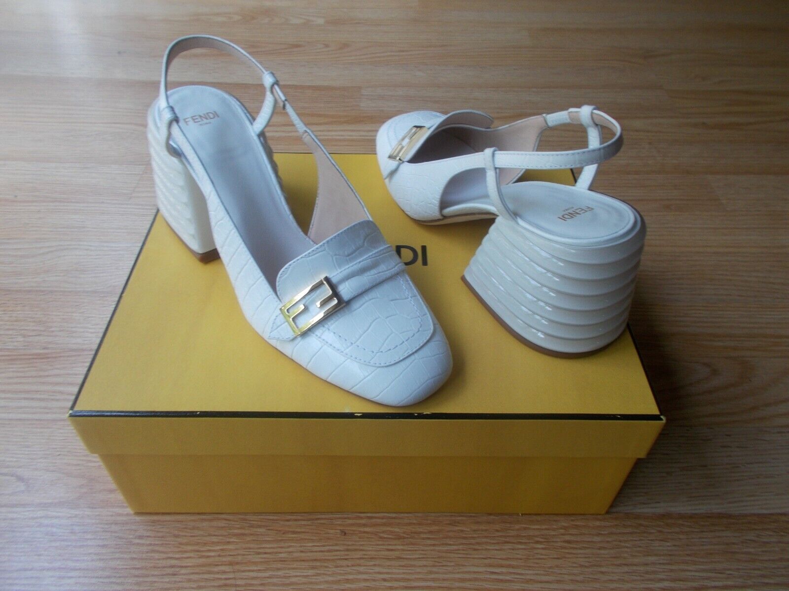 $890 Fendi Promenade Croc Embossed Block Heel Slingback Shoes 38.5 US 8.5 NIB