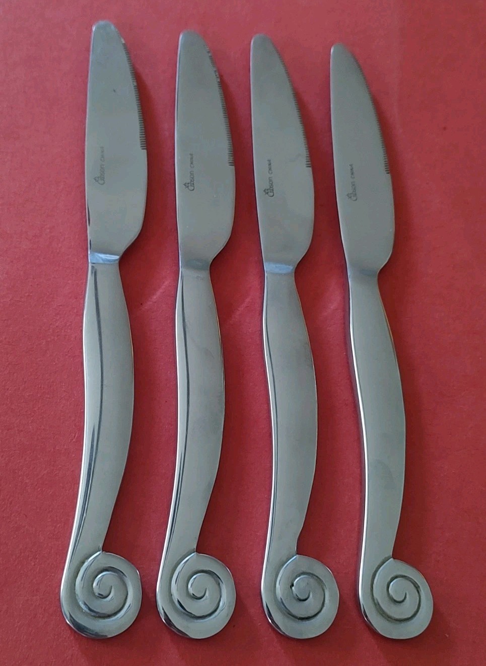 4 Gibson EUROPA Stainless DINNER KNIVES Swirl Spiral FreeShip